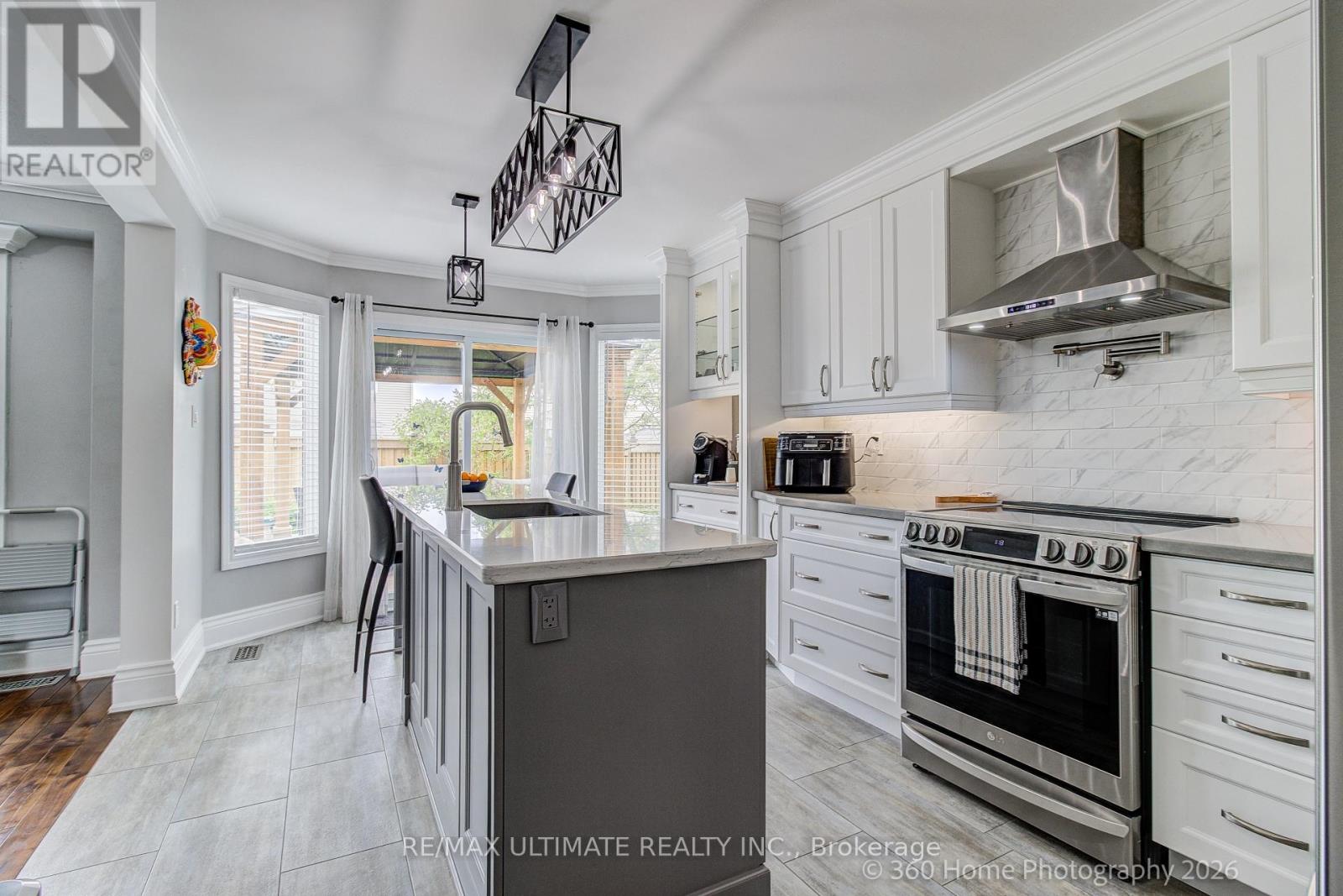23 WINDHAM CRESCENT - Image 5