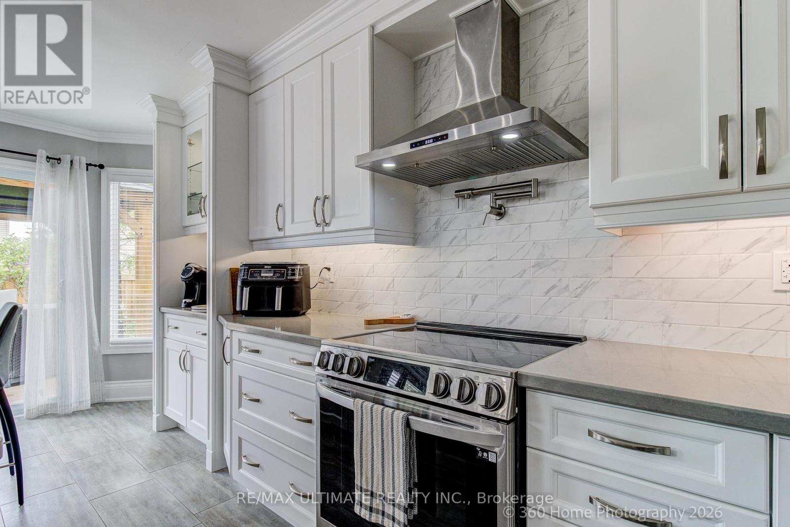 23 WINDHAM CRESCENT - Image 6