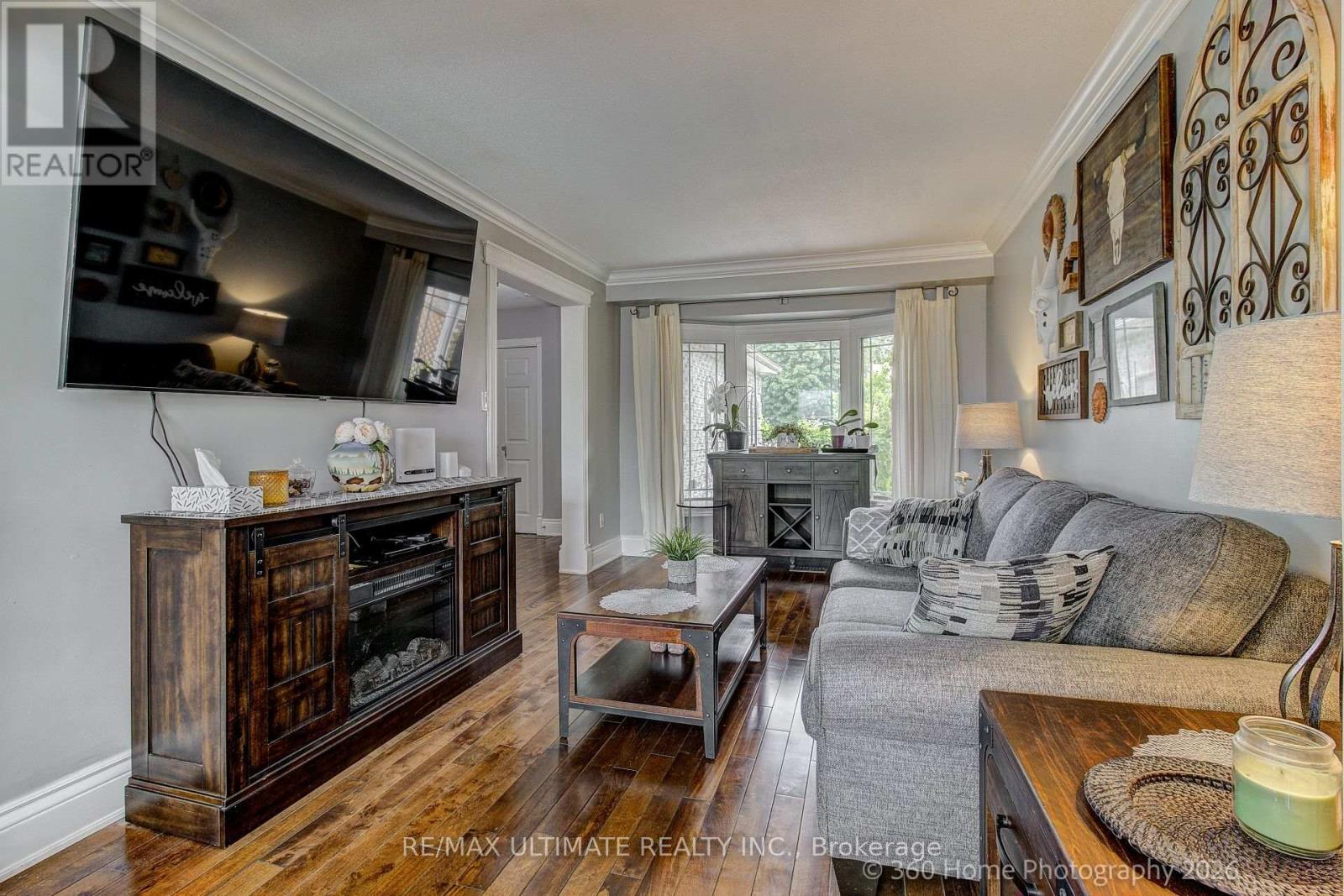 23 WINDHAM CRESCENT - Image 9