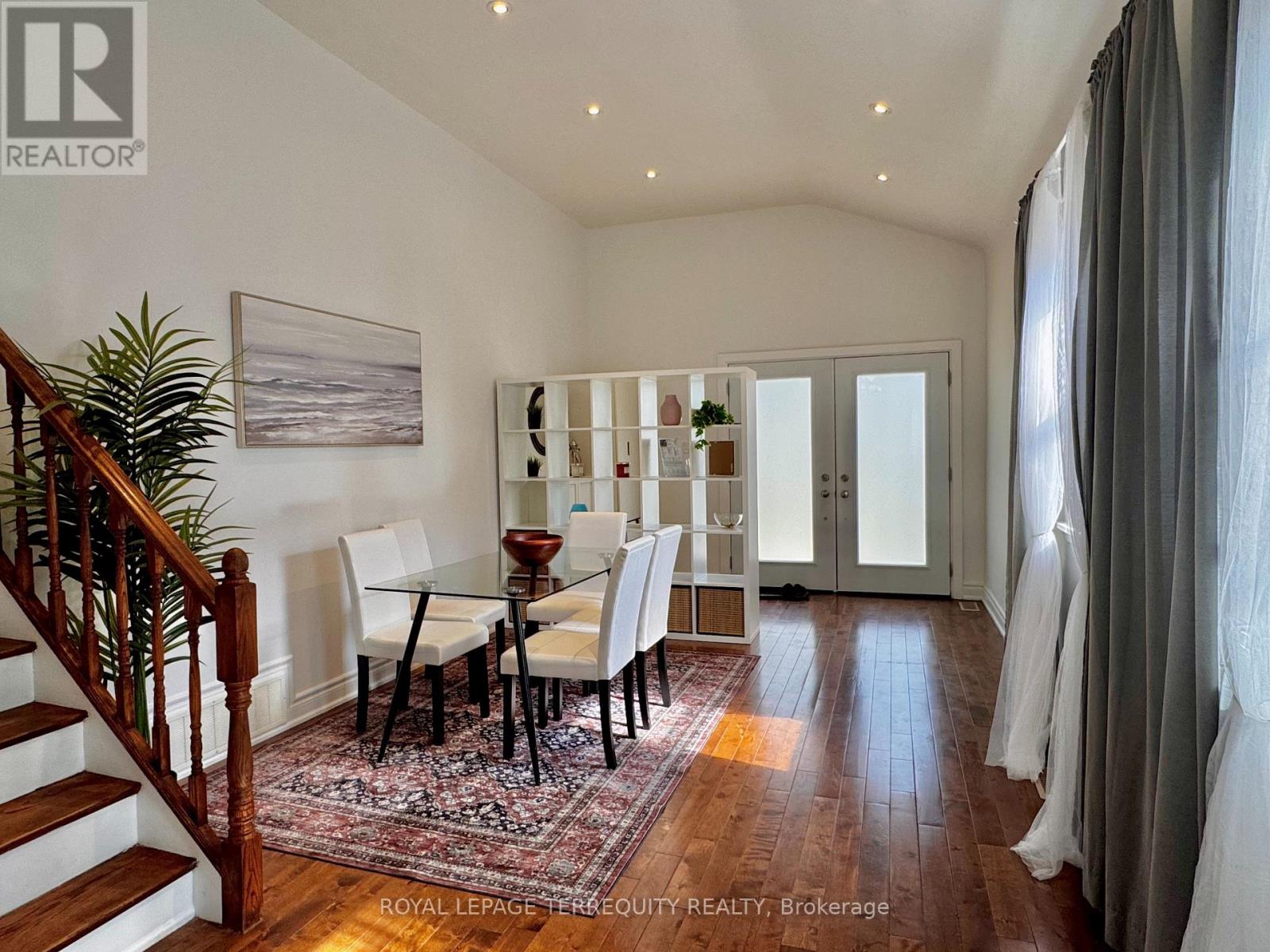 154 SEDGEMOUNT DRIVE - 7