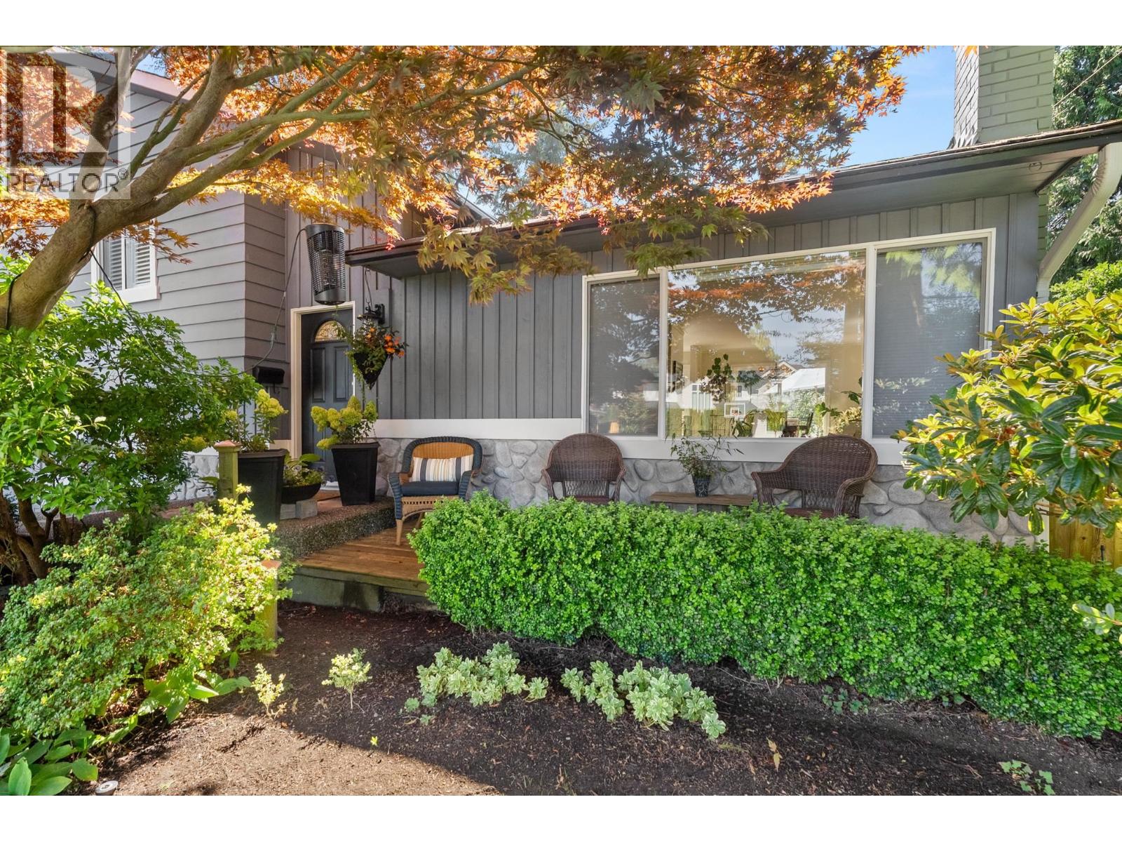 4884 13 Avenue, Delta, British Columbia, V4M2B8, Delta, British Columbia — photo 2 of 5