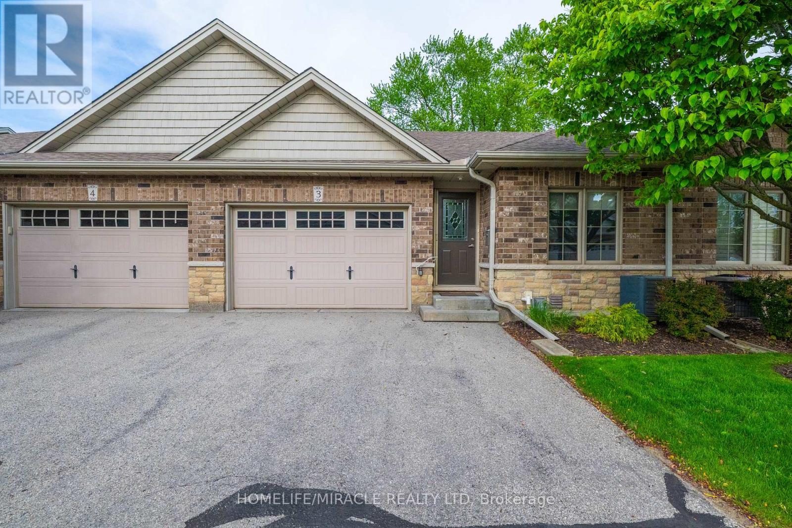 #3 560 Grey Street, Brantford, Ontario, N3S0C4, Brantford, Ontario — photo 3 of 5