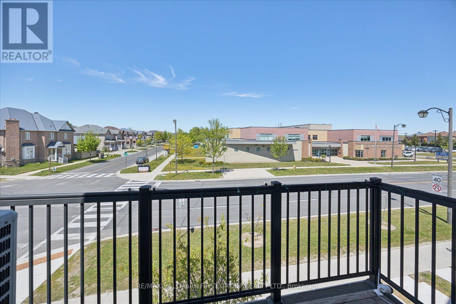 #3 2067 BUR OAK AVENUE - 10