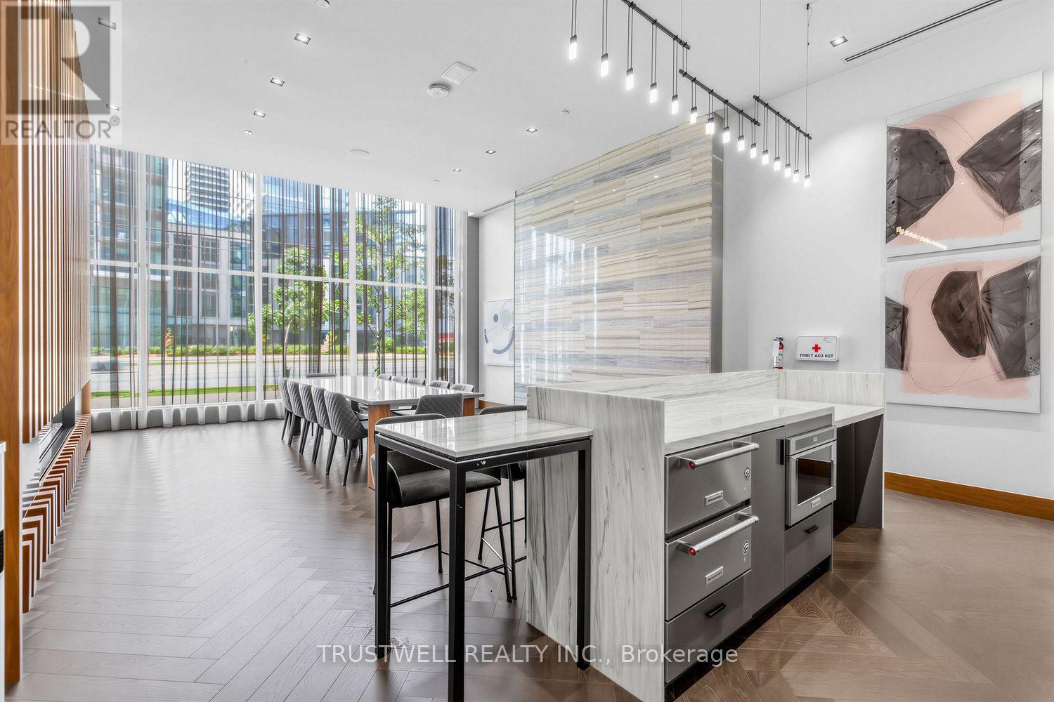 #2511 7895 JANE STREET - 26