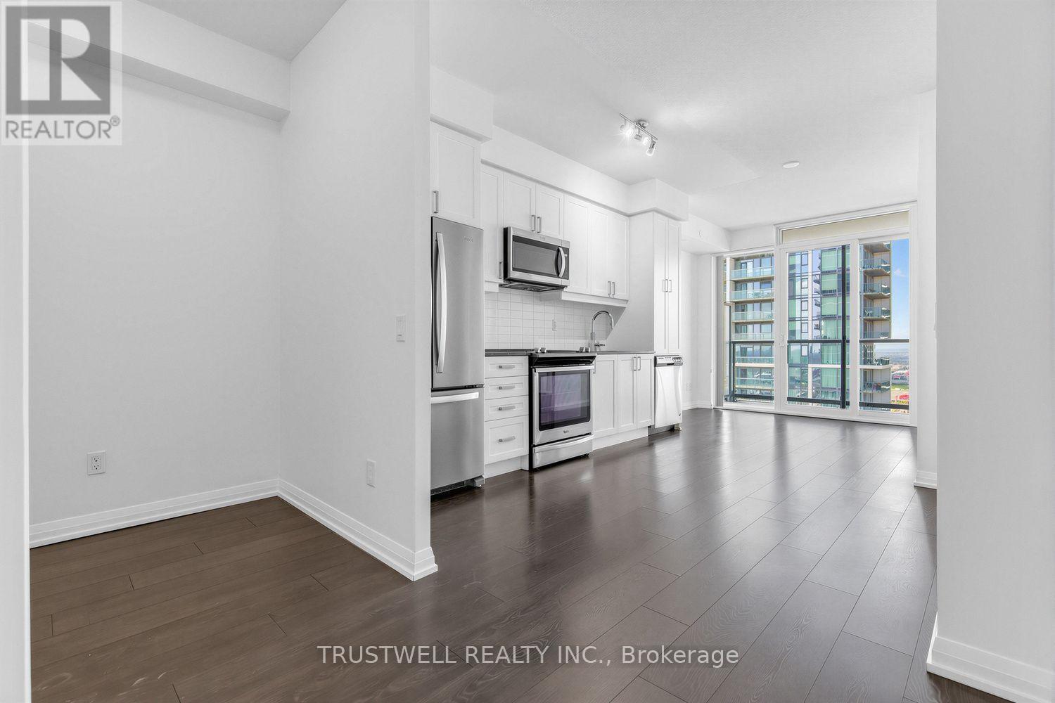 #2511 7895 JANE STREET - 8
