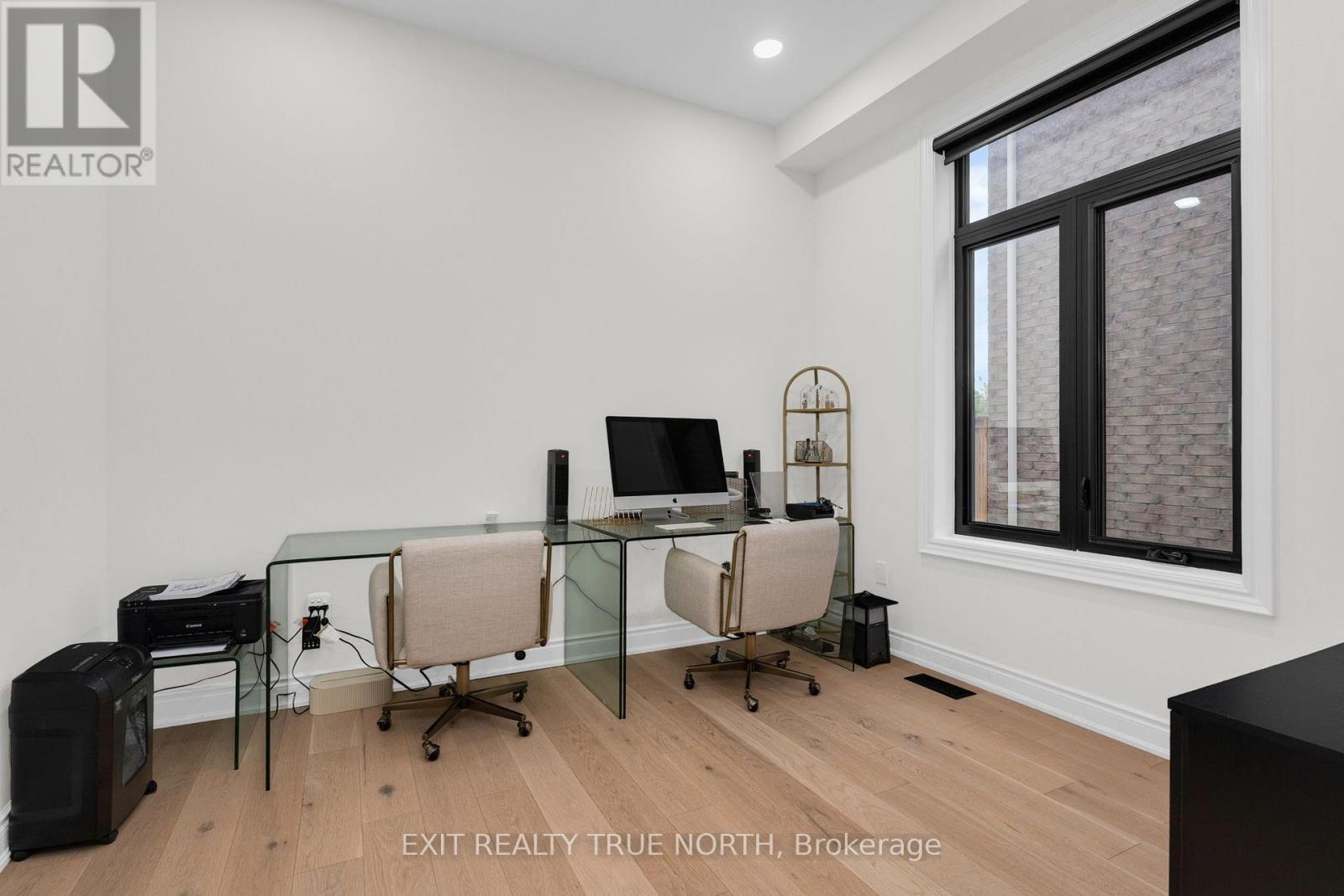 106 RUGMAN CRESCENT - 27