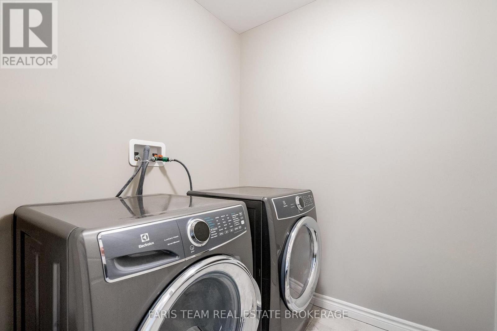1016 WRIGHT DRIVE - Image 13