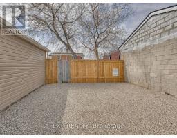 37 Gilbert Avenue, Toronto, ON M6E4W2 Photo 32