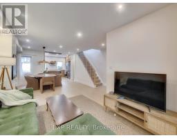 Dining room - 37 Gilbert Avenue, Toronto, ON M6E4W2 Photo 6