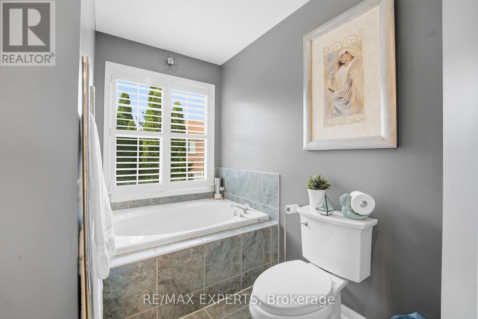 603 CAVERHILL CRESCENT - 27