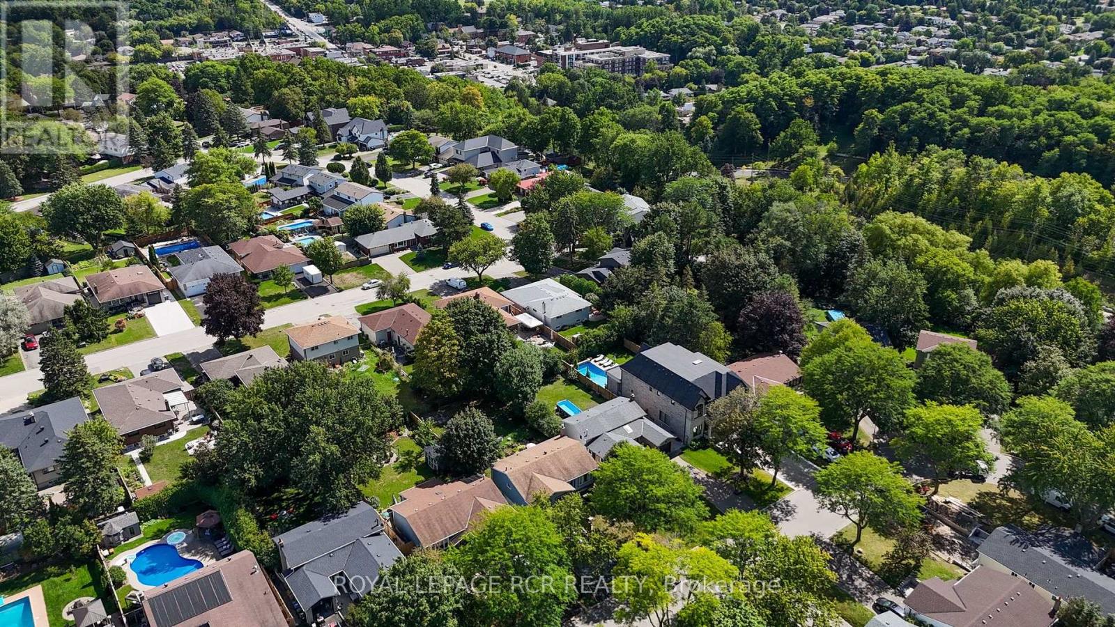 71 BIRCHVIEW CRESCENT - 32