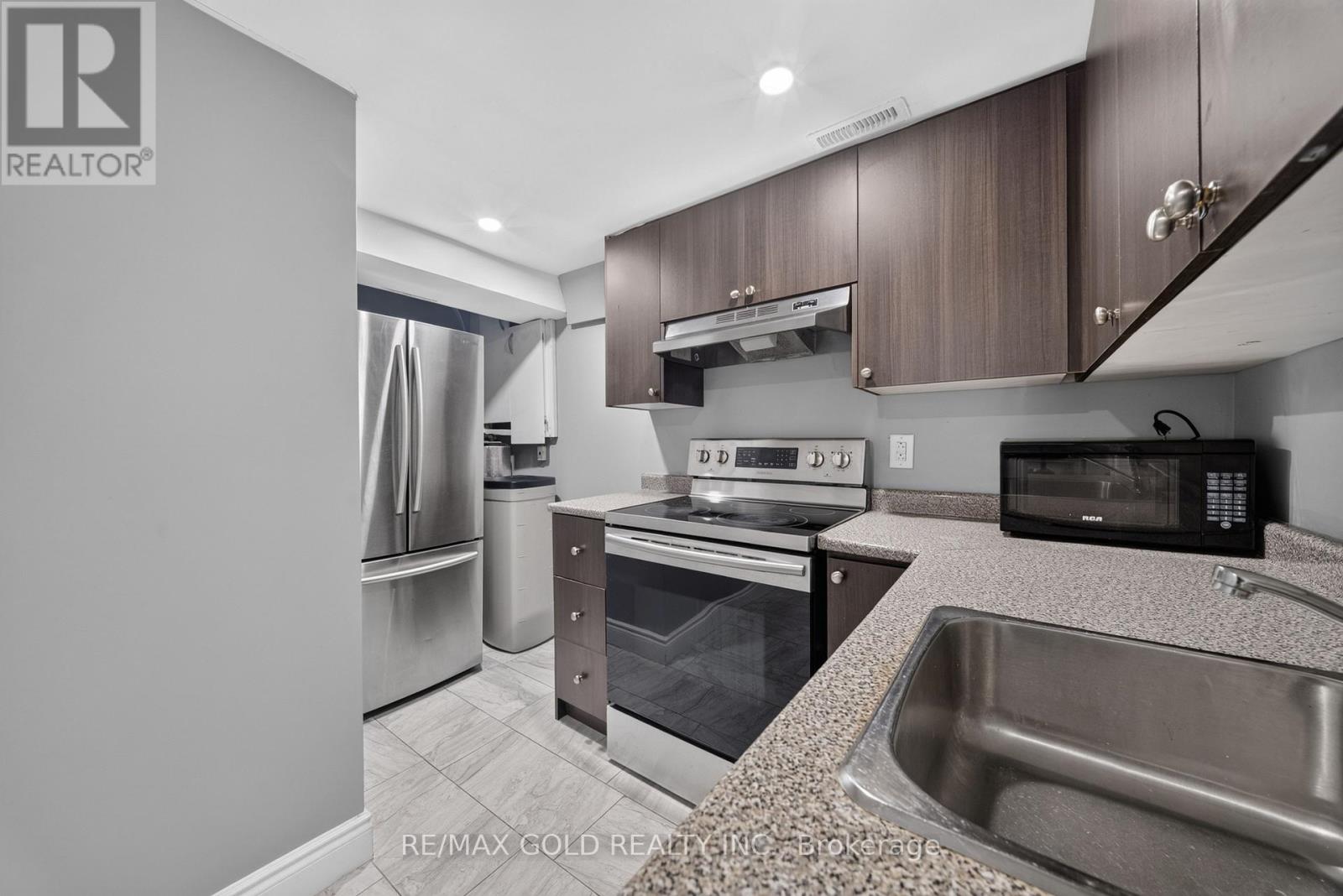 8 EARNSCLIFFE GATE - Image 39