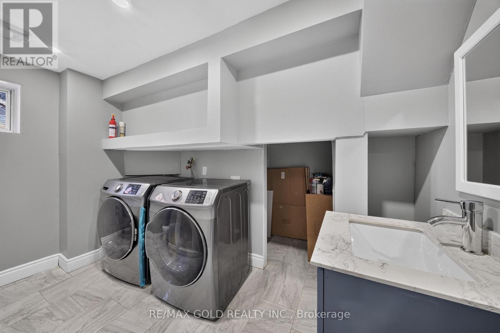 8 EARNSCLIFFE GATE - Image 41