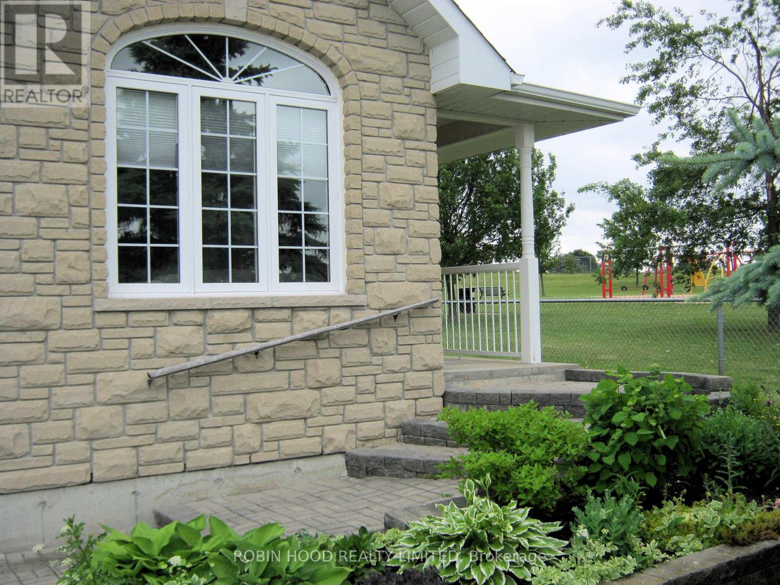 40 DORMER ROAD - 2