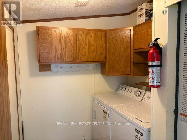 40 MAPLE GROVE VILLAGE ROAD - Image 18
