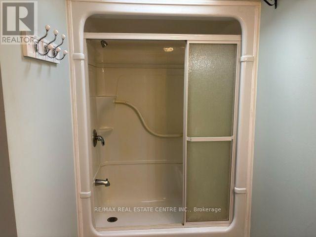 40 MAPLE GROVE VILLAGE ROAD - Image 24