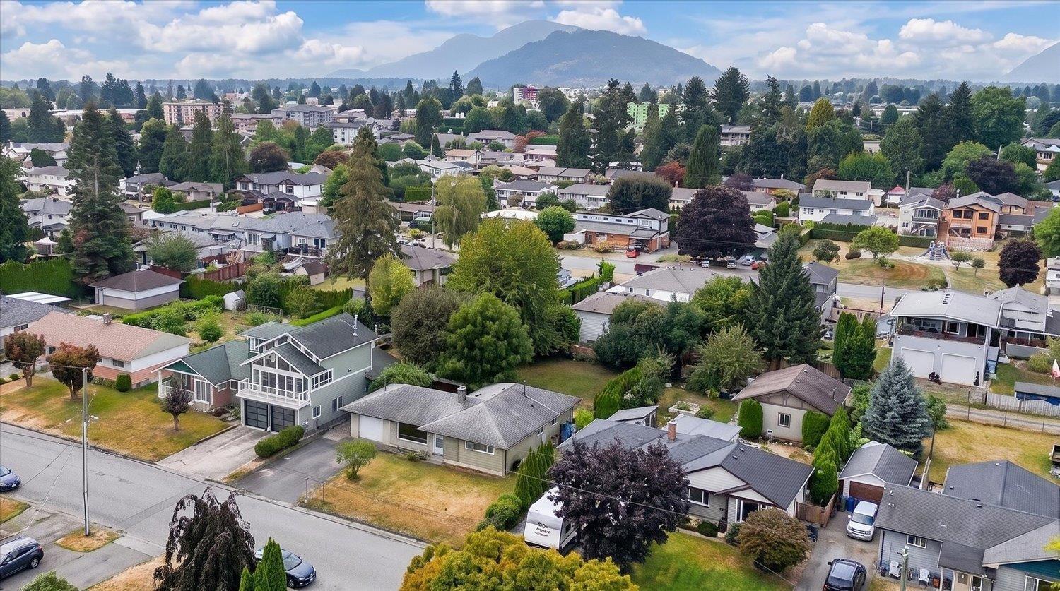 3 Bed, 1 Bath House for Sale in Chilliwack – 9647 WINDSOR STREET, Chilliwack Proper East – MLS# R3160429 - Image 1