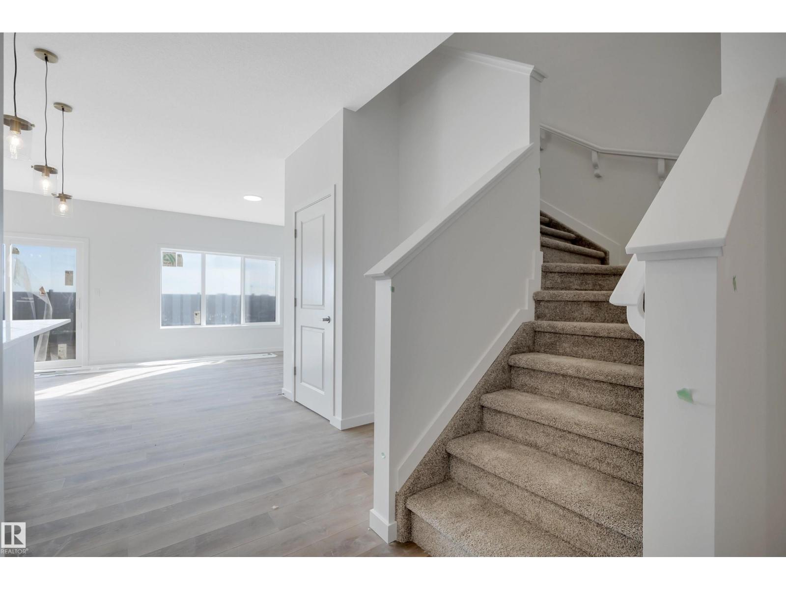 18011 73 ST NW - 19