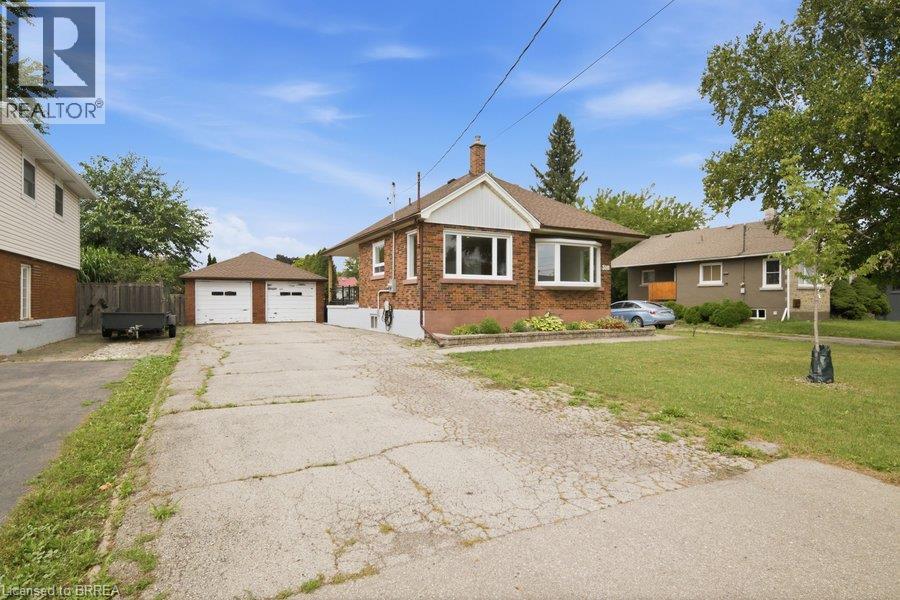 Photo of 310 CALEDON Avenue