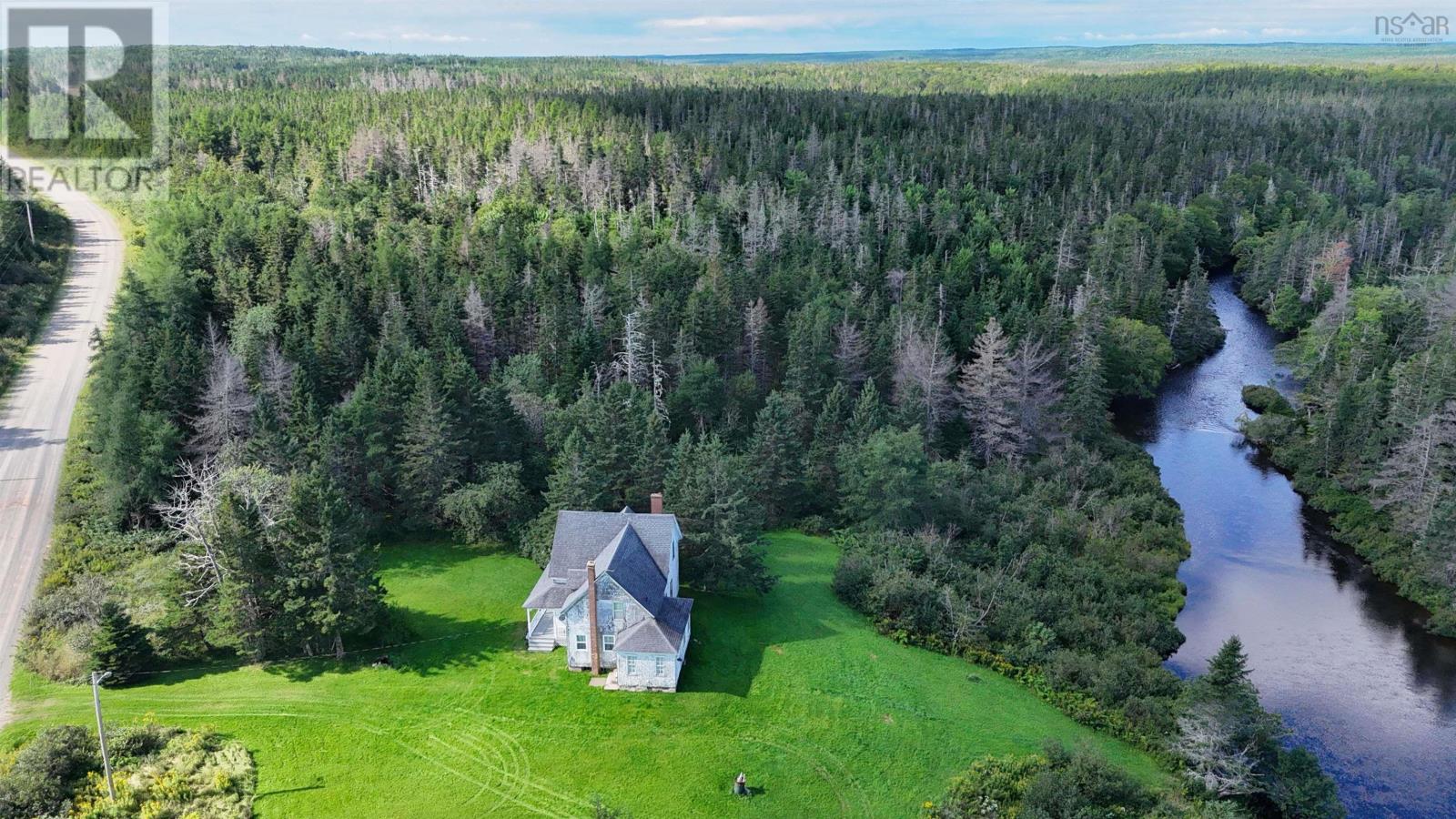 Property for sale at 2121 Loch Lomond Road