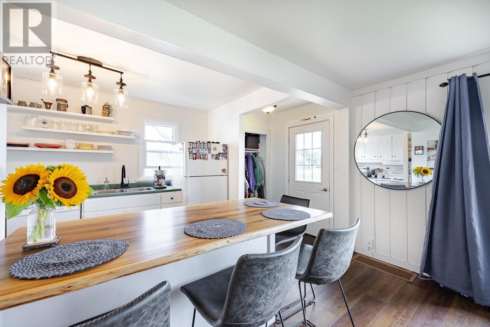 83 Weldon AVE - 10