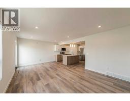 4pc Bathroom - 69 Willow Road, Blackfalds, AB T4M0J2 Photo 9