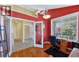 4pc Bathroom - 118 Invermere Drive, Chestermere, AB T1X1L1 Photo 19