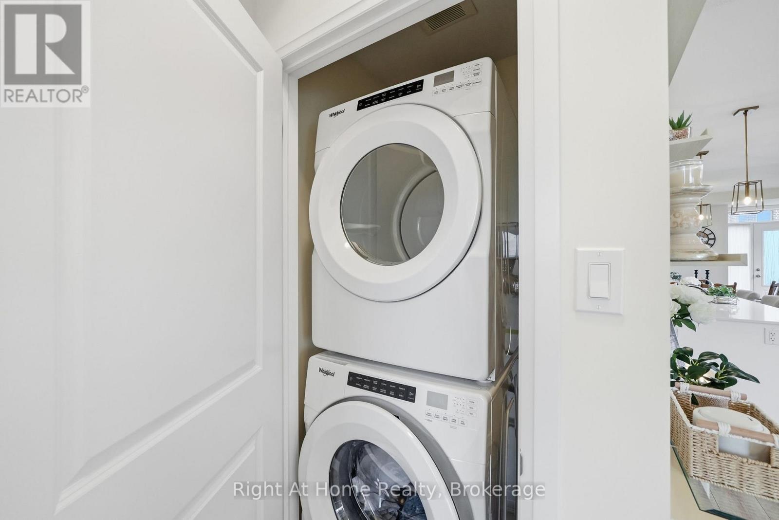 52 EMMAS WAY - Image 11