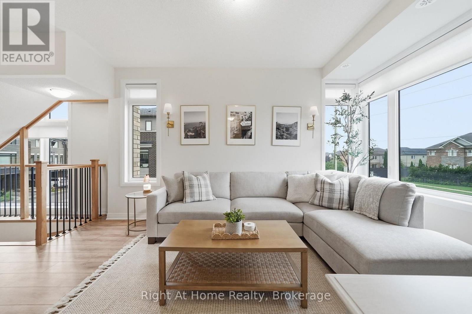 52 EMMAS WAY - Image 18