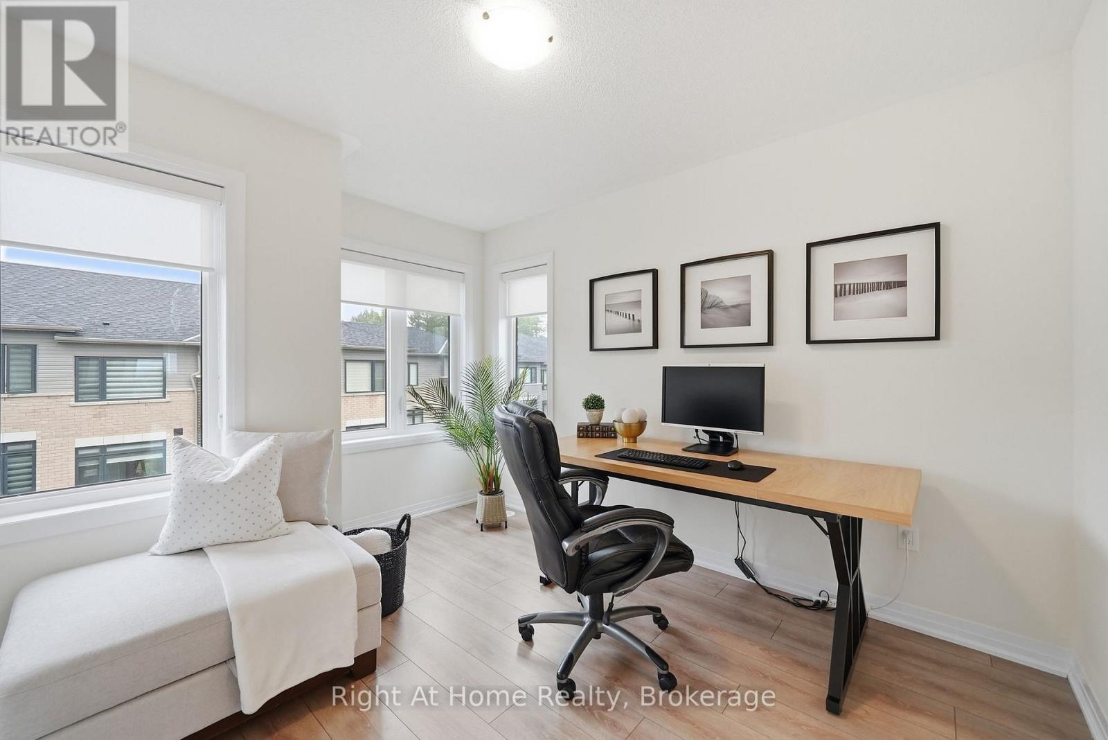 52 EMMAS WAY - Image 31