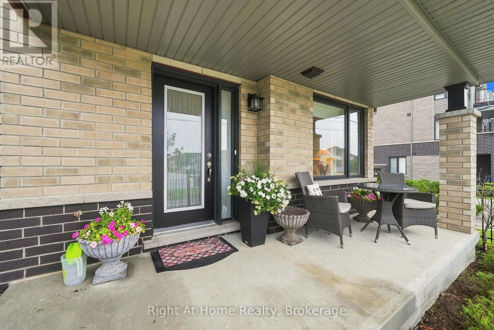 52 EMMAS WAY - Image 36