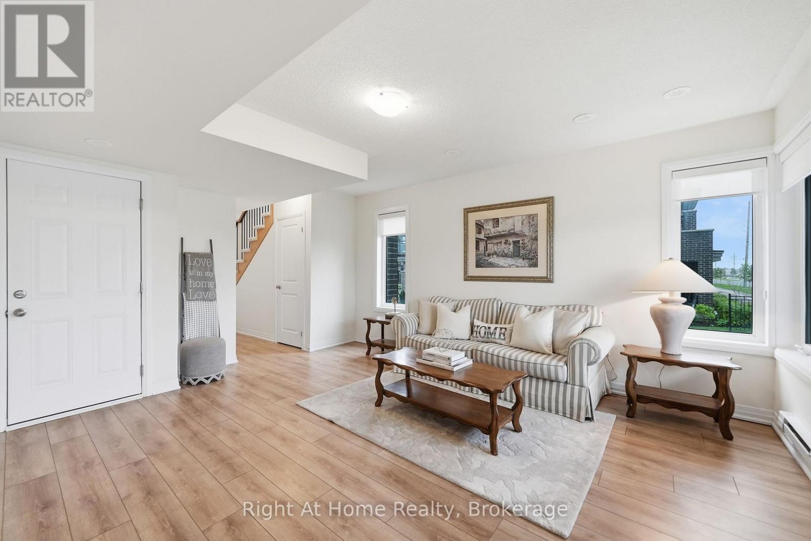 52 EMMAS WAY - Image 6