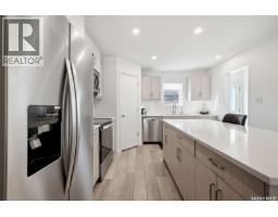 Kitchen - 5127 Kaufman Avenue, Regina, SK S4V3W3 Photo 10