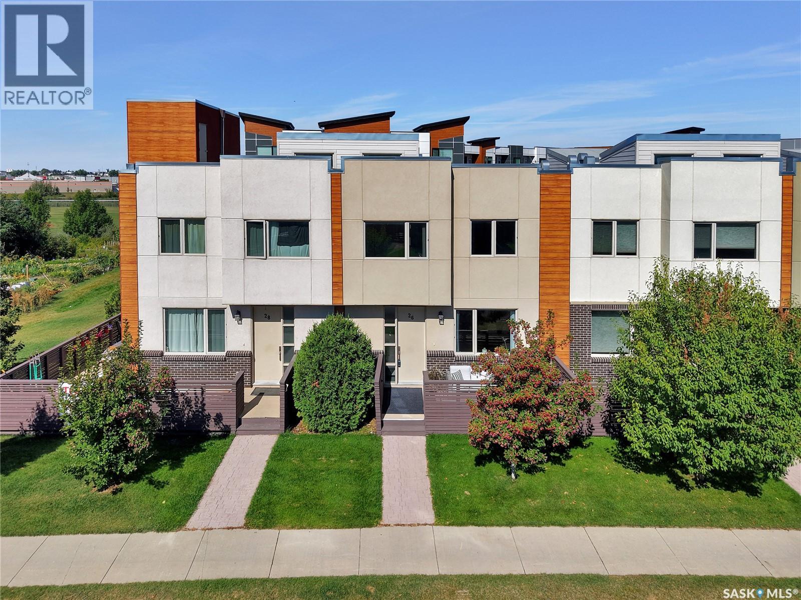 #26 103 Willis CRESCENT - 2
