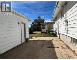 102 6th Avenue W, Eatonia, SK S0L0Y0 Photo 32