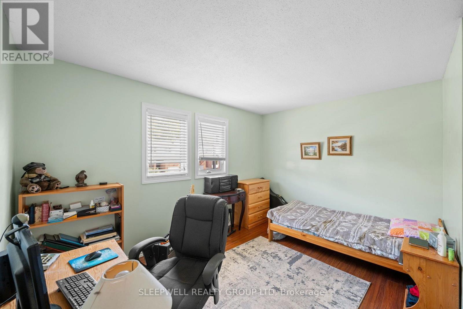 31 TAMBLYN CRESCENT - 26