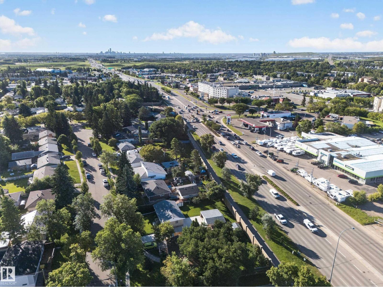 21 SHERIDAN DR - 68