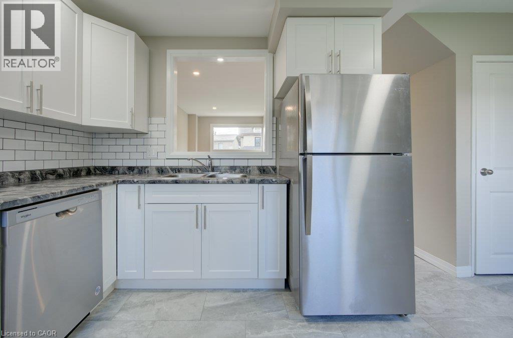 2 GILHOLM Avenue, Cambridge, Ontario, N1S1P7, Cambridge, Ontario — photo 5 of 5