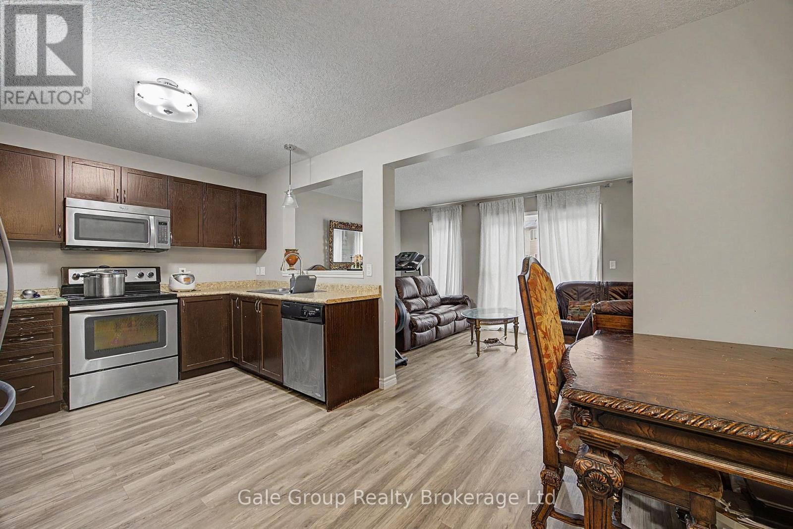 717 Crawford Crescent, Woodstock (Woodstock - South), Ontario, N4S8Z5, Woodstock (Woodstock - South), Ontario — photo 4 of 5
