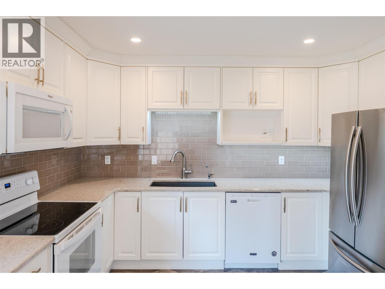 #18 115 REDWING Place - 8