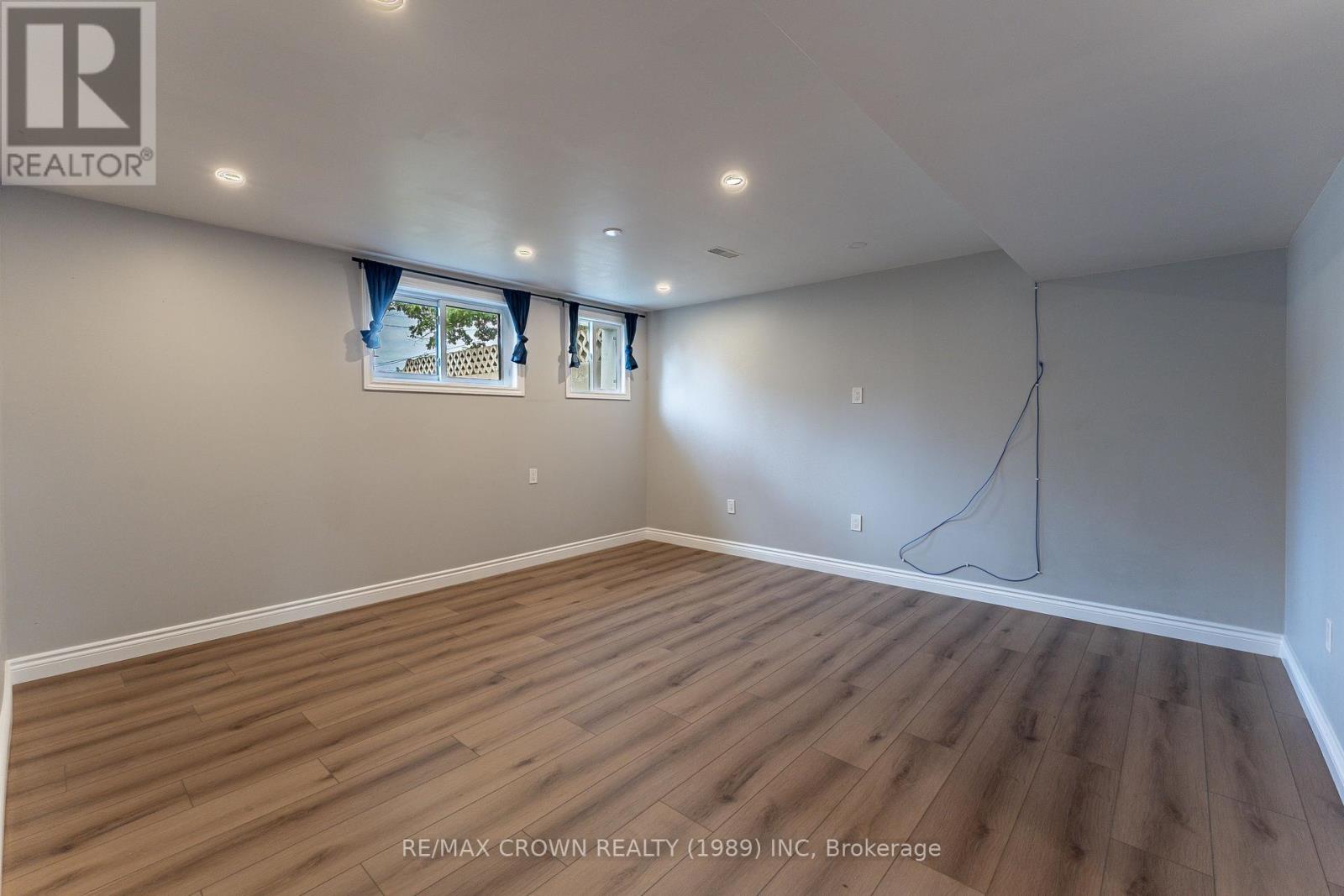 717 AIRPORT ROAD - Image 22