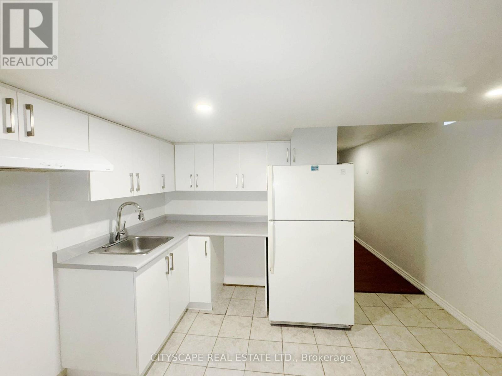 116 EMERY HILL BOULEVARD - Image 34