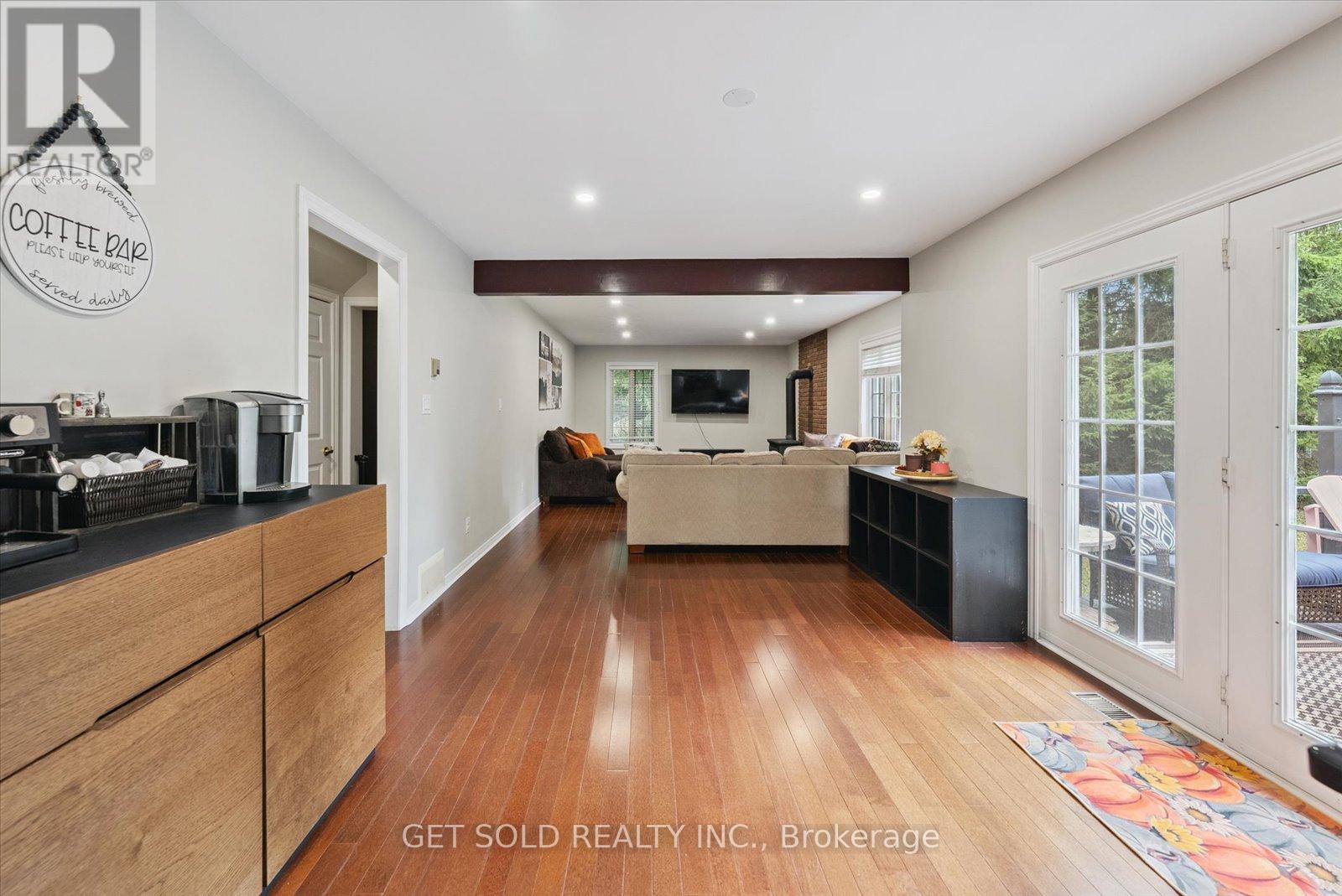 77 SIMCOE ROAD - 12