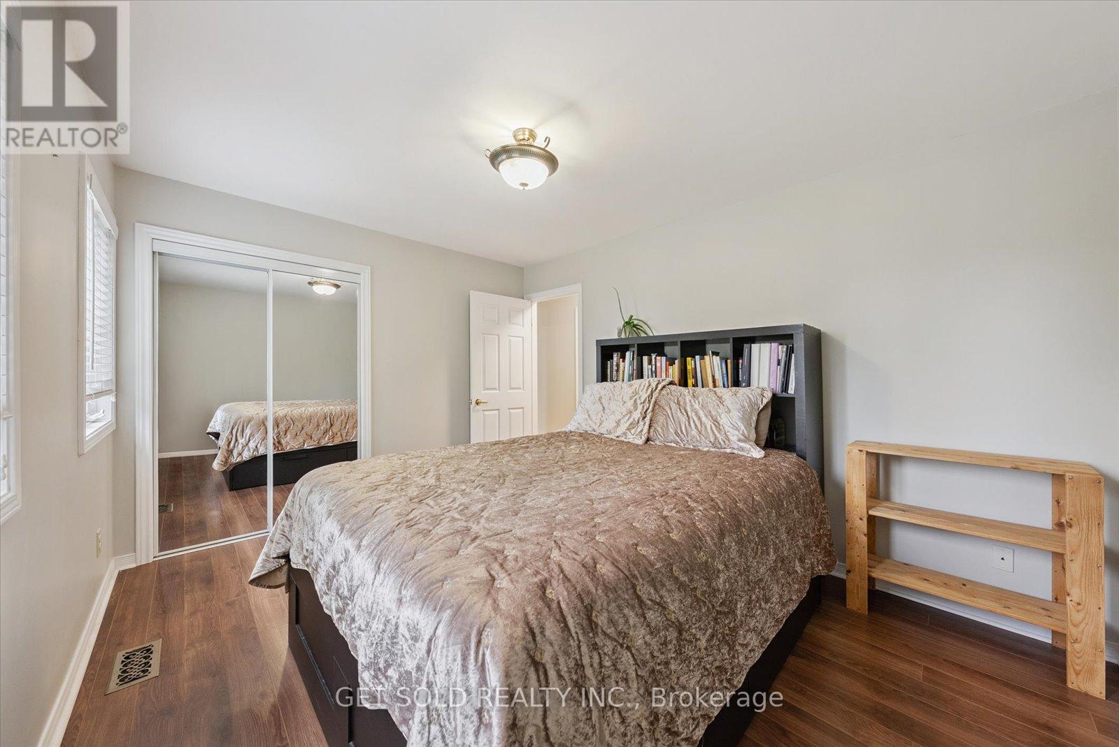 77 SIMCOE ROAD - 22