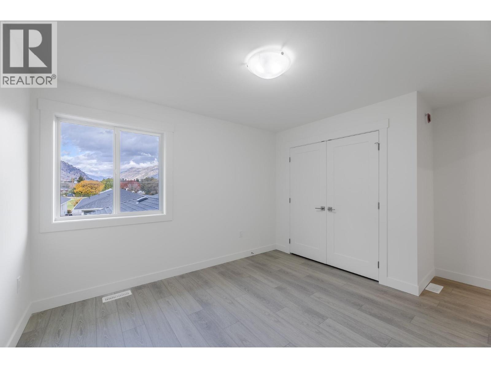 396 11th Avenue - 34