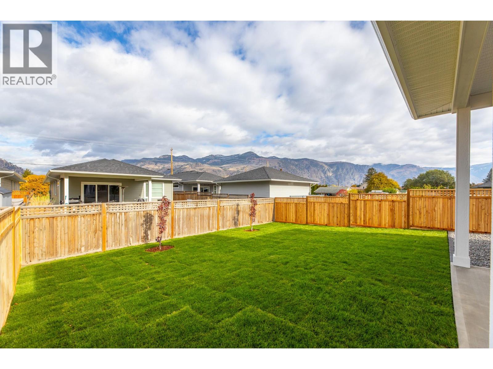 396 11th Avenue, Keremeos