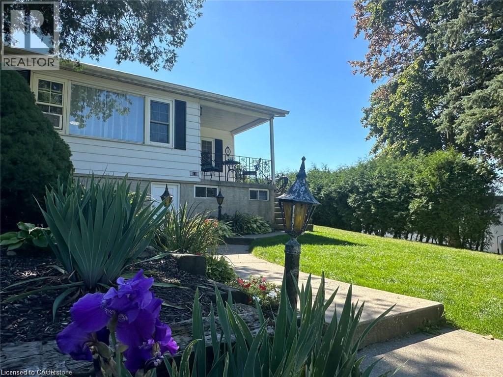 11 LAKE Avenue — photo 2