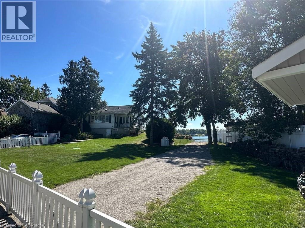 11 LAKE Avenue — photo 3