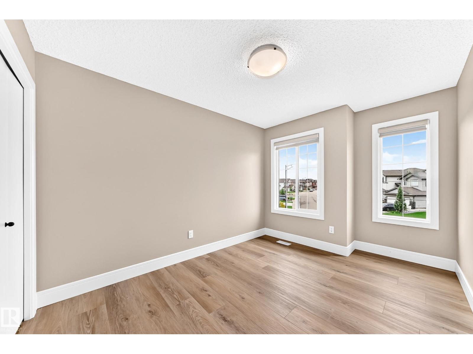 1239 24 AV NW - 35