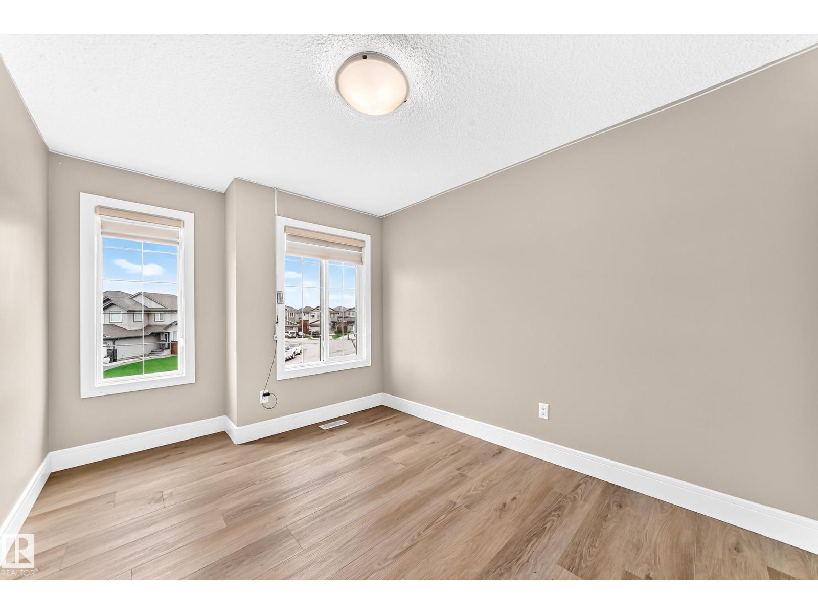 1239 24 AV NW - 37